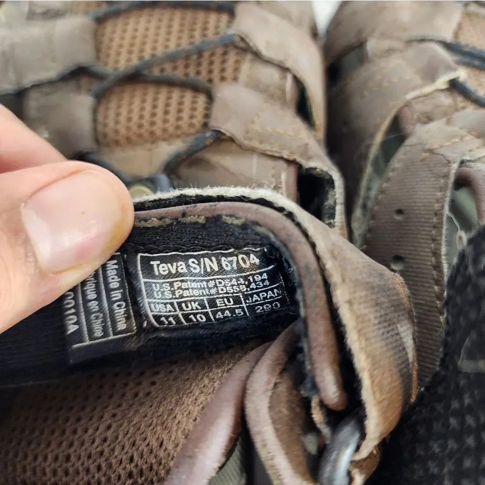 Men's Teva Hiking Sandals, size 11